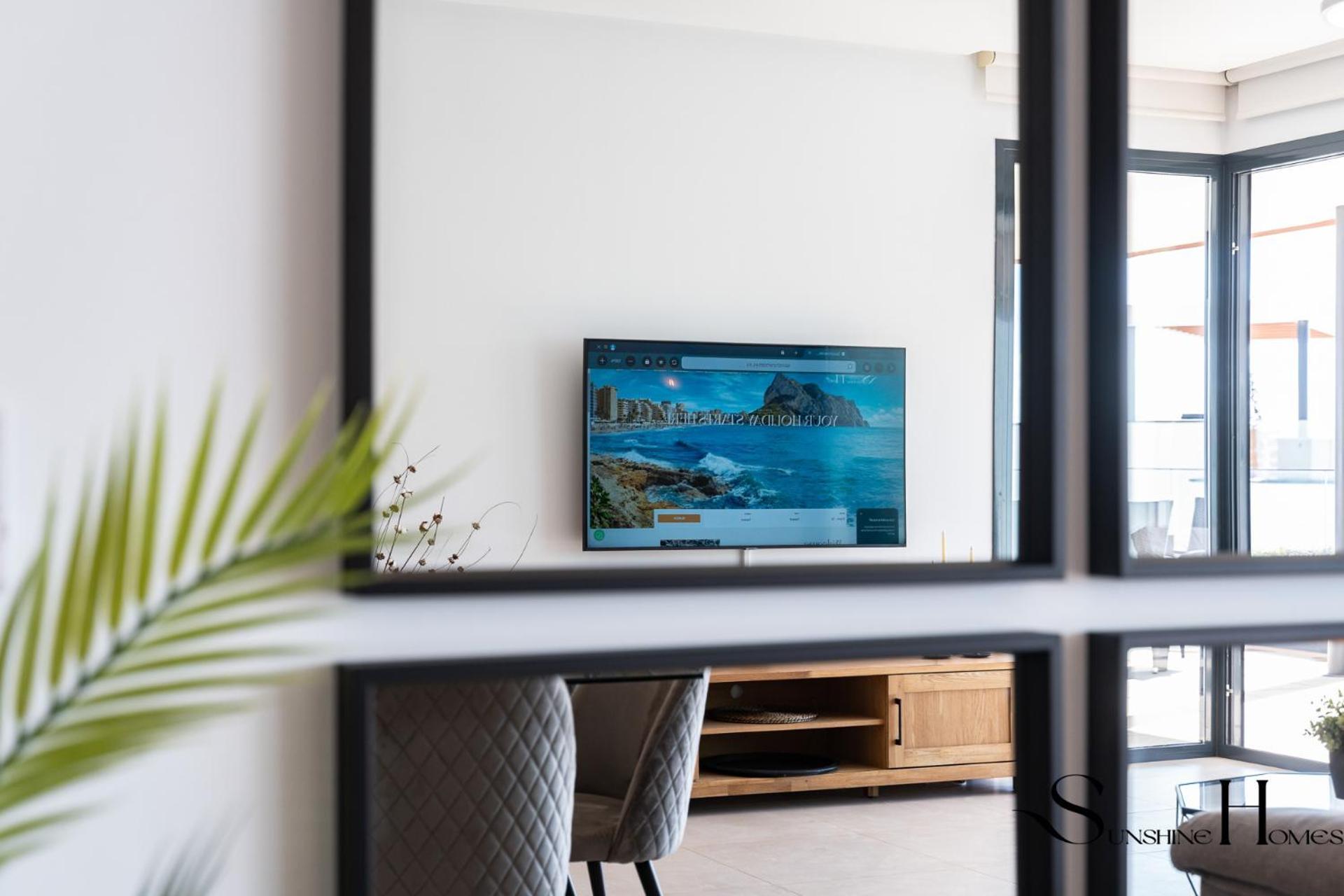Luxury Beach Escape With Pools, Gym & Sauna ฟูเอนฮิโรลา ภายนอก รูปภาพ